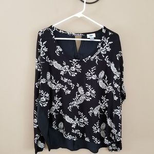 Old Navy Black Blouse with White Pattern